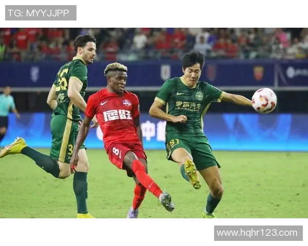 梅州2-2追平英博留住保级期望，奥马尔松破门，马马杜乌龙